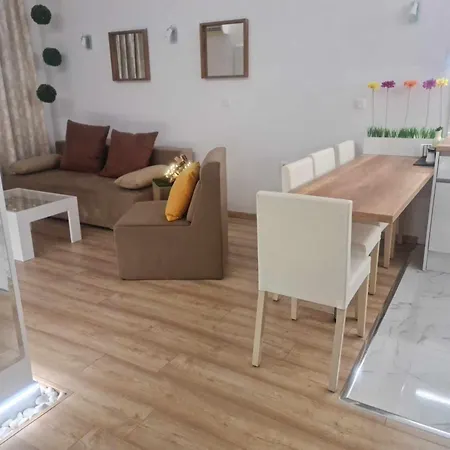 Aglaya 2 - Bay Apartment Pomorie